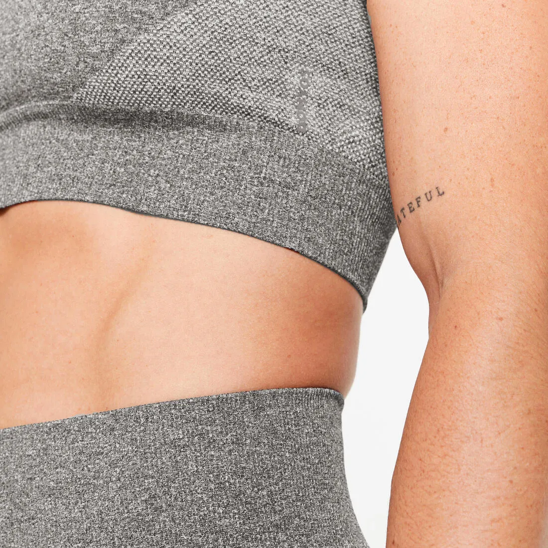 Seamless Cropped Fitness T-shirt - Short-Sleeved